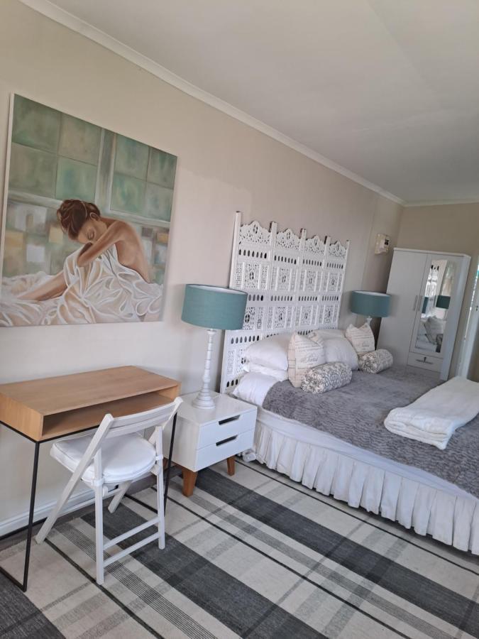 Milky Way Hotel Hermanus Exterior foto