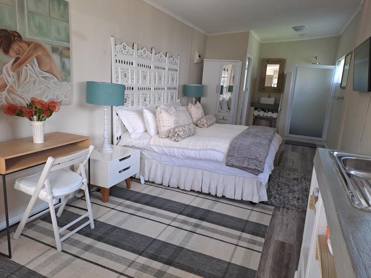 Milky Way Hotel Hermanus Exterior foto