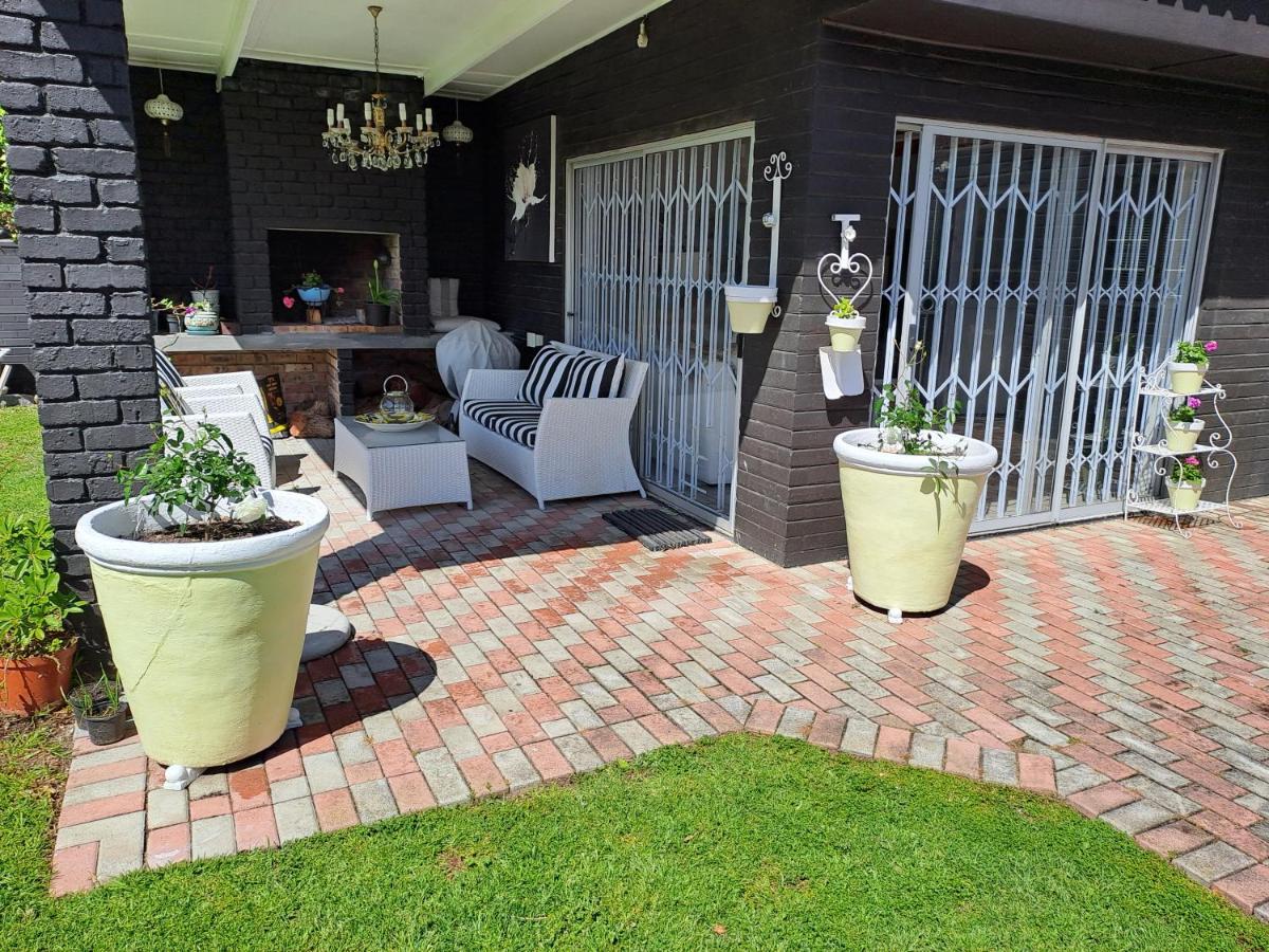 Milky Way Hotel Hermanus Exterior foto